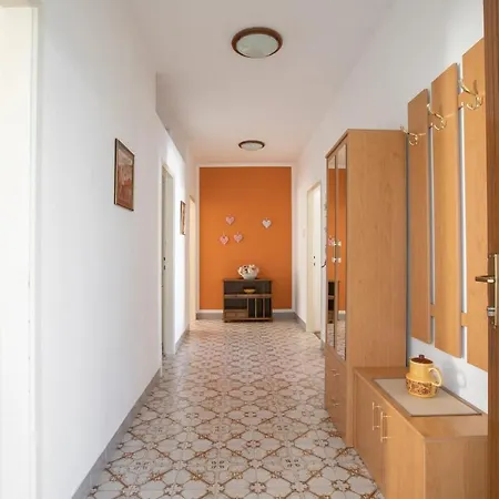 Terrace * Makarska